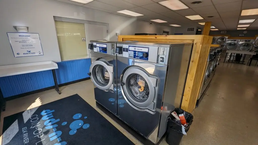 laundromat Elk River
